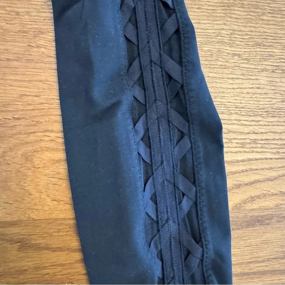 Lululemon High Times Legging (Rhythm) Size 4 - Picture 5 of 9